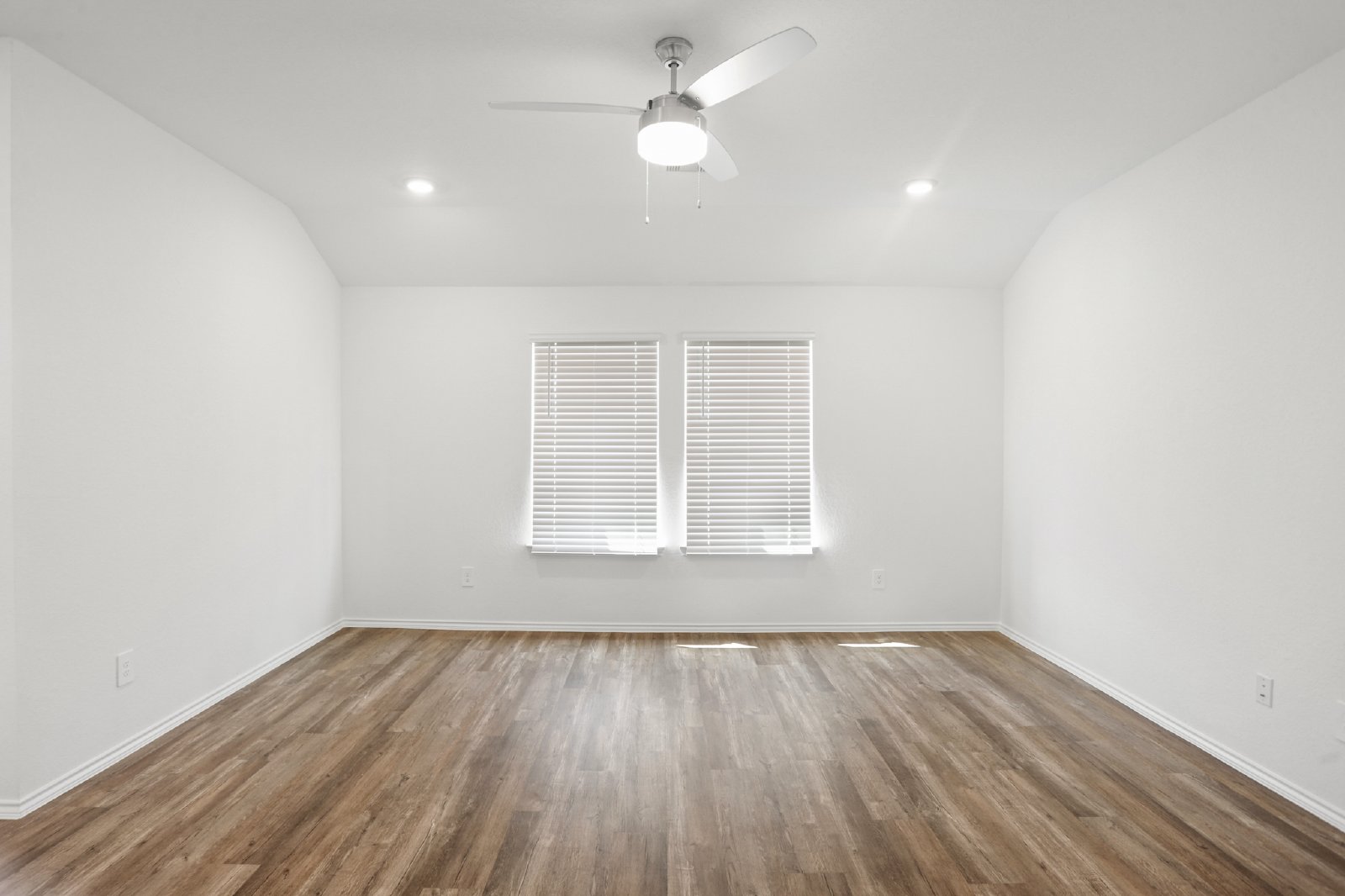 Emerald Ocean Drive (3004) - A - 1 property image