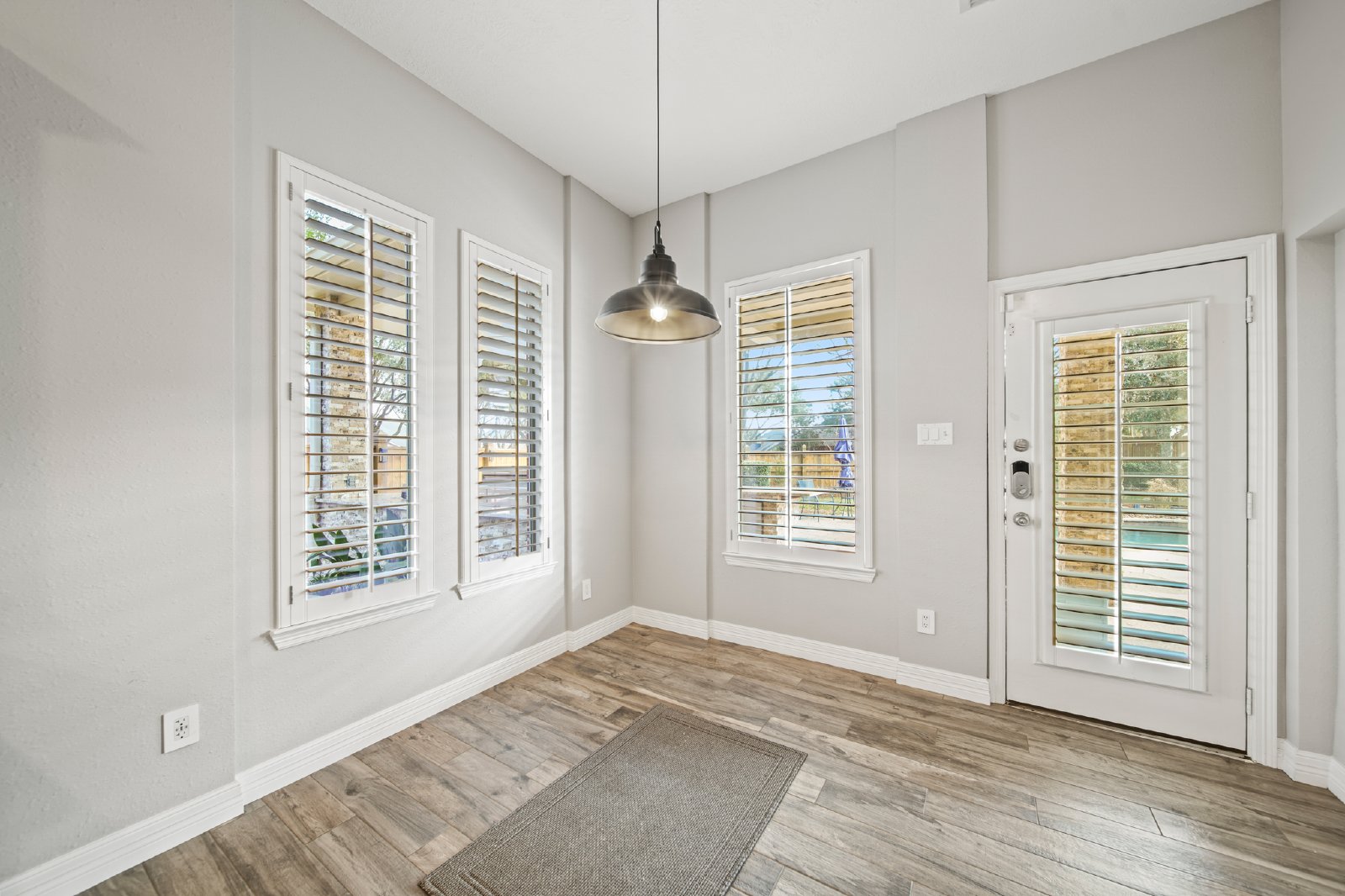 Middle Lake Ct (6403) - P - 1 property image