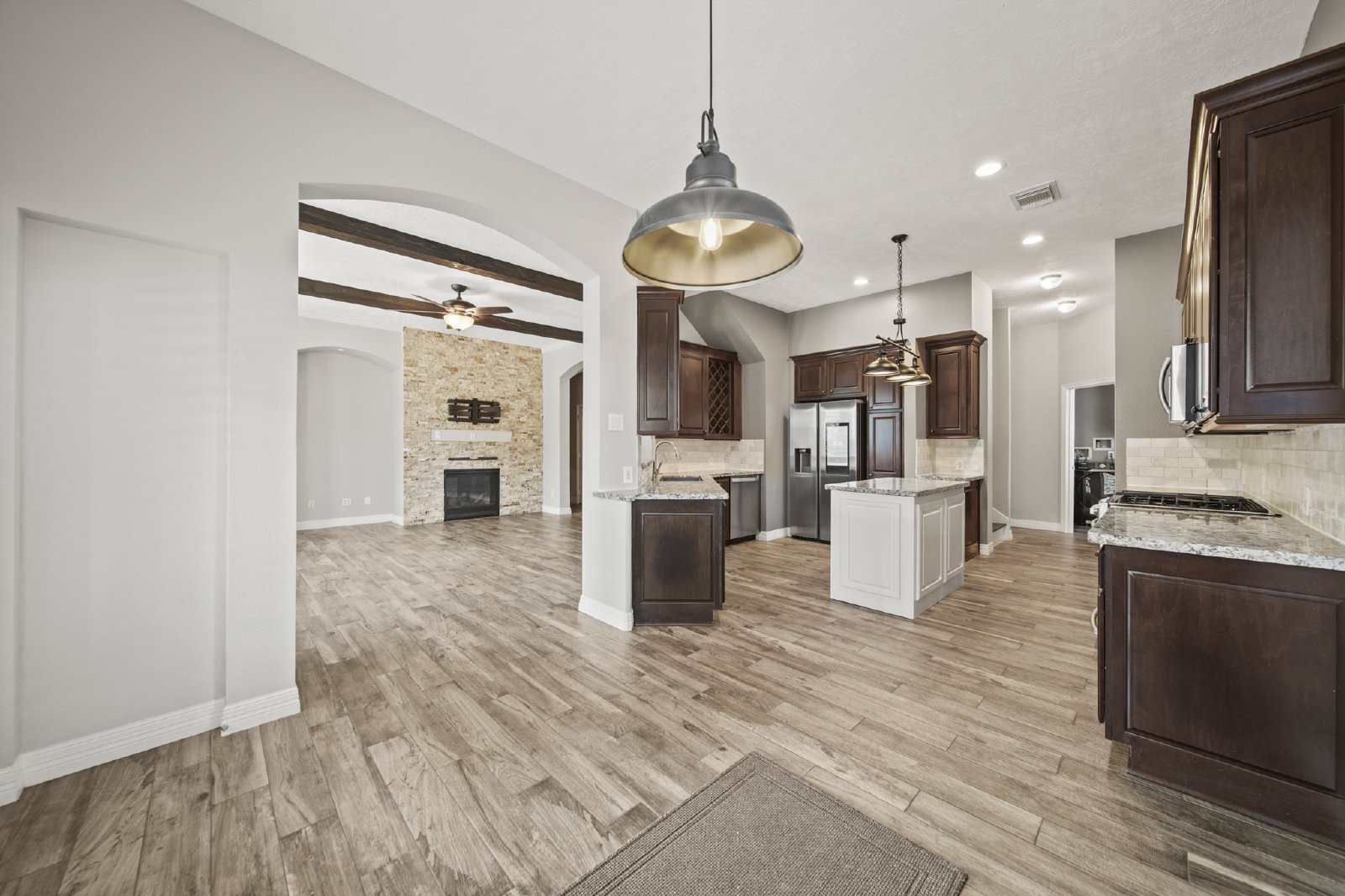 Middle Lake Ct (6403) - P - 1 property image