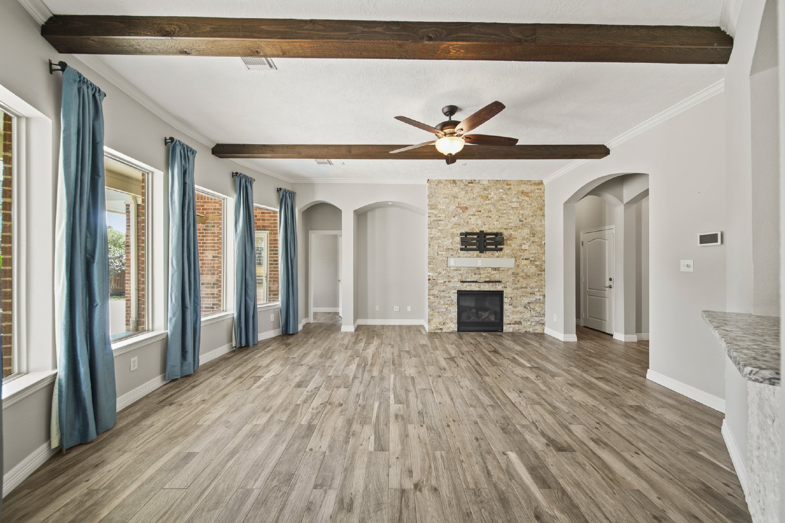 Middle Lake Ct (6403) - P - 1 property image