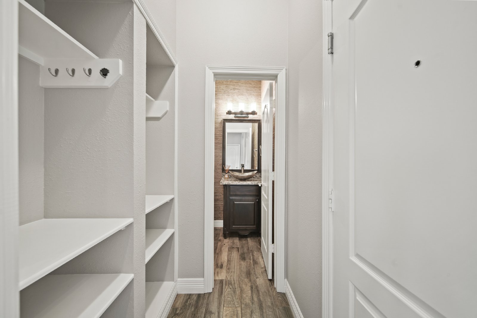 Middle Lake Ct (6403) - P - 1 property image