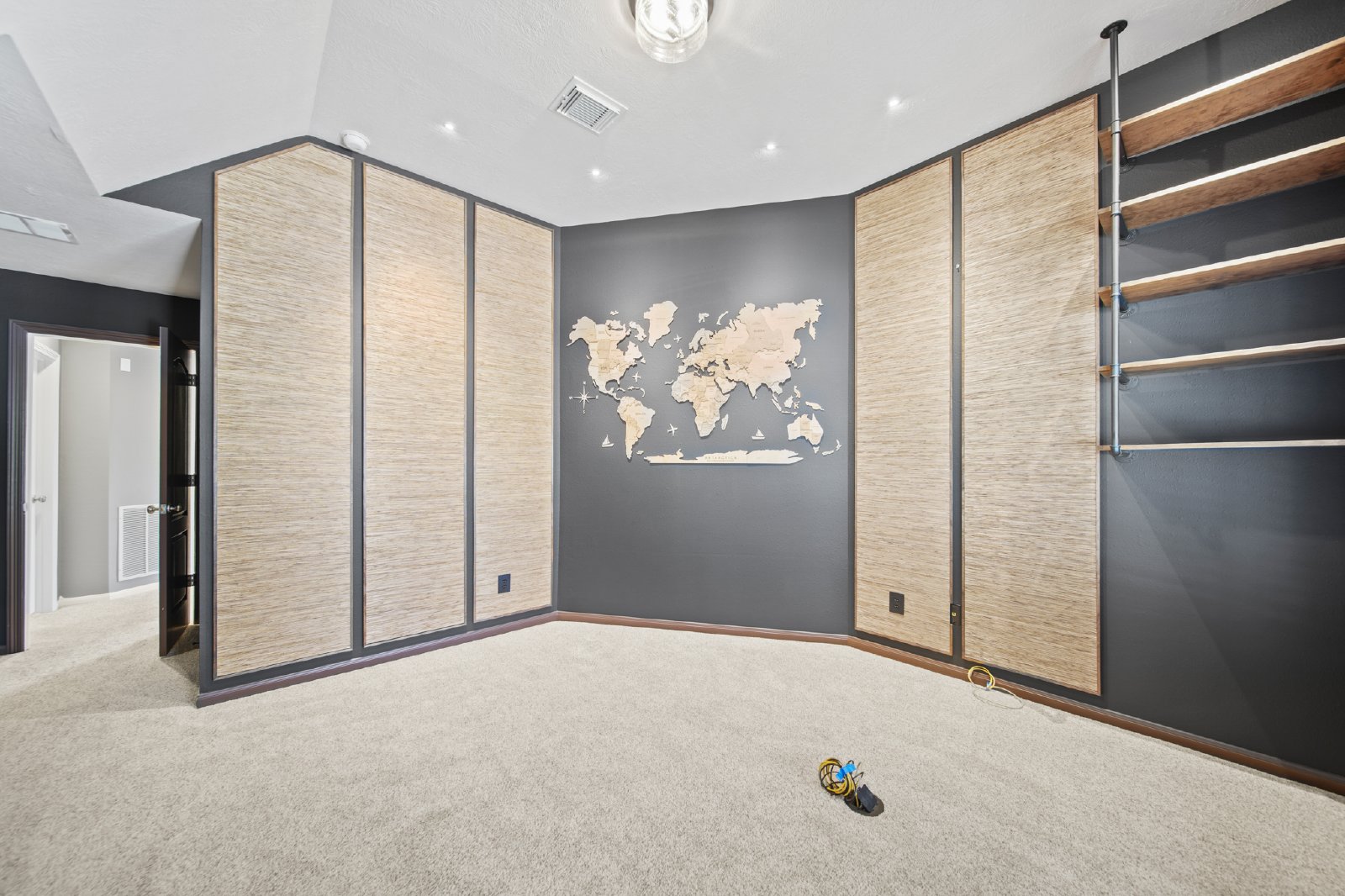 Middle Lake Ct (6403) - P - 1 property image