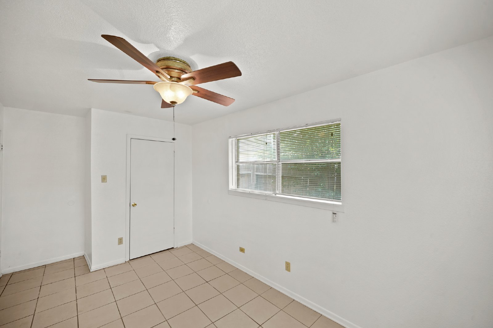 Octavia Street (6116 & 6116 1/2) - T - 1/2 property image