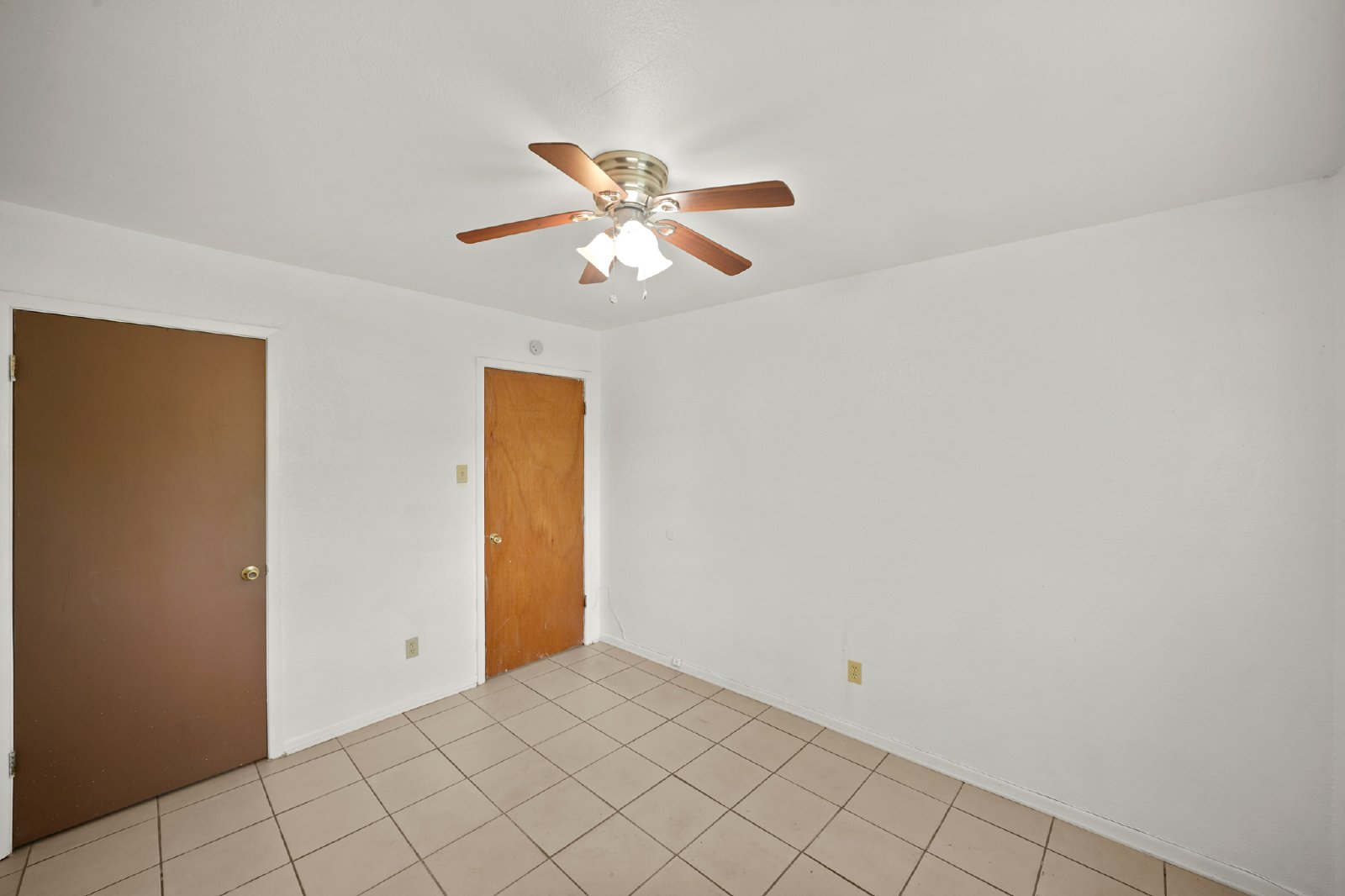 Octavia Street (6116 & 6116 1/2) - T - 1/2 property image
