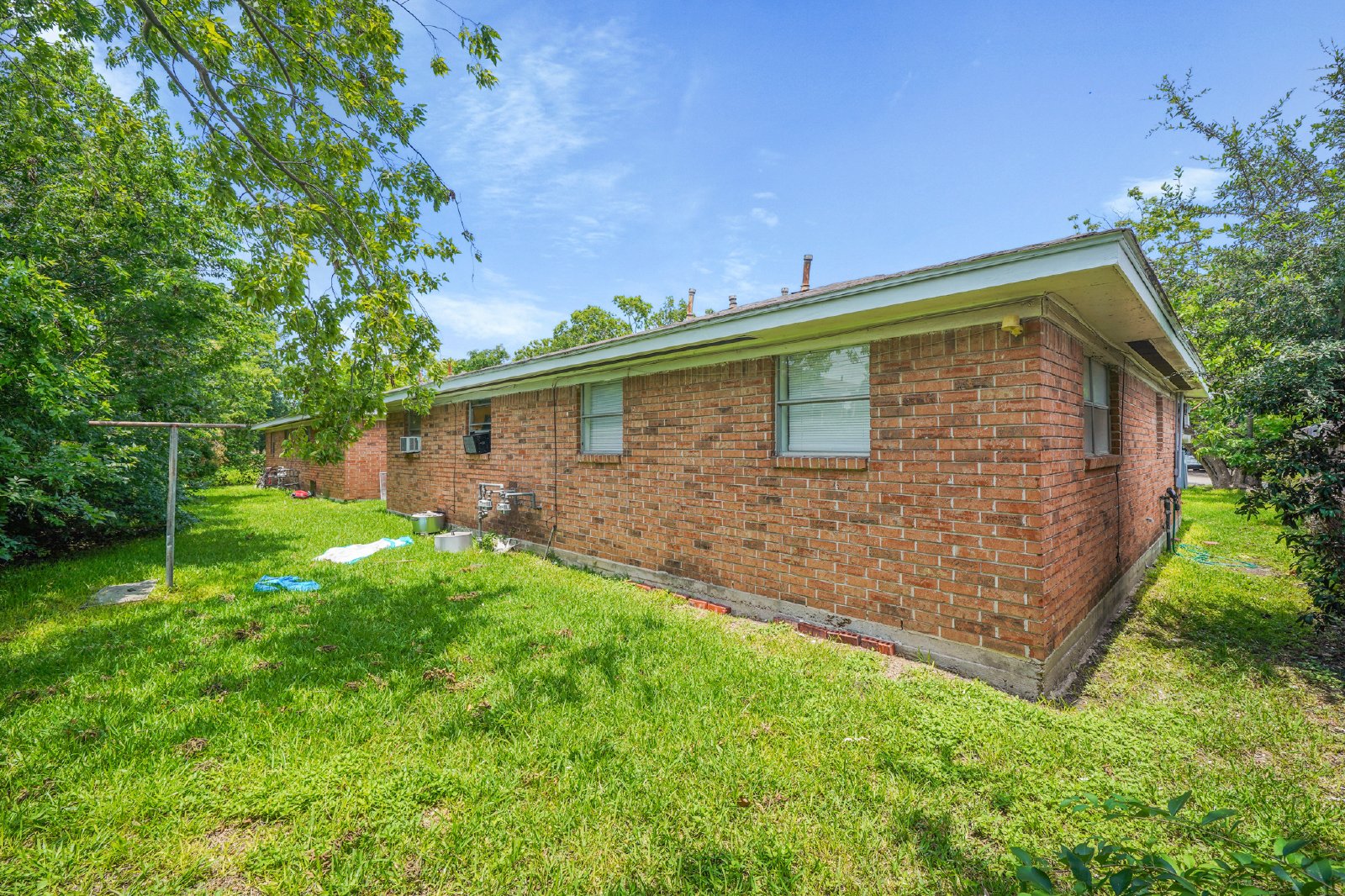 Octavia Street (6116 & 6116 1/2) - T - 1/2 property image